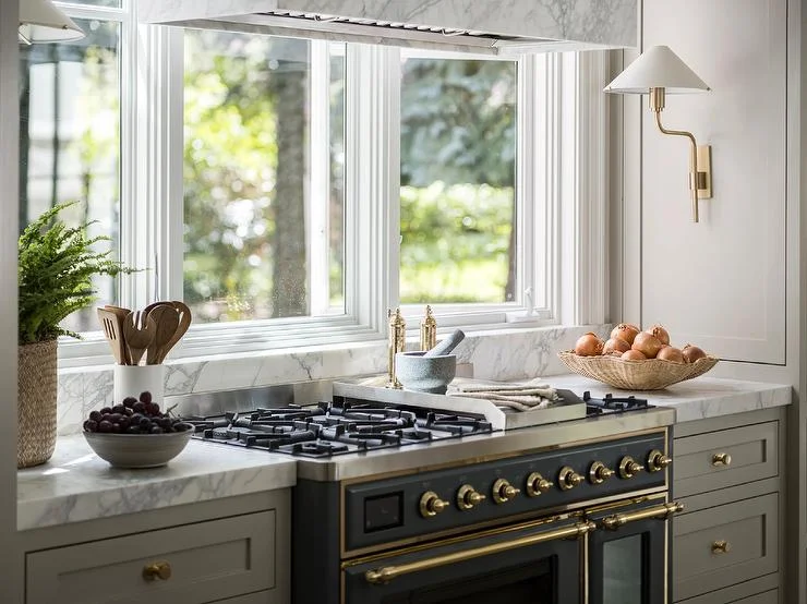 Bingkai Jendela Mewah